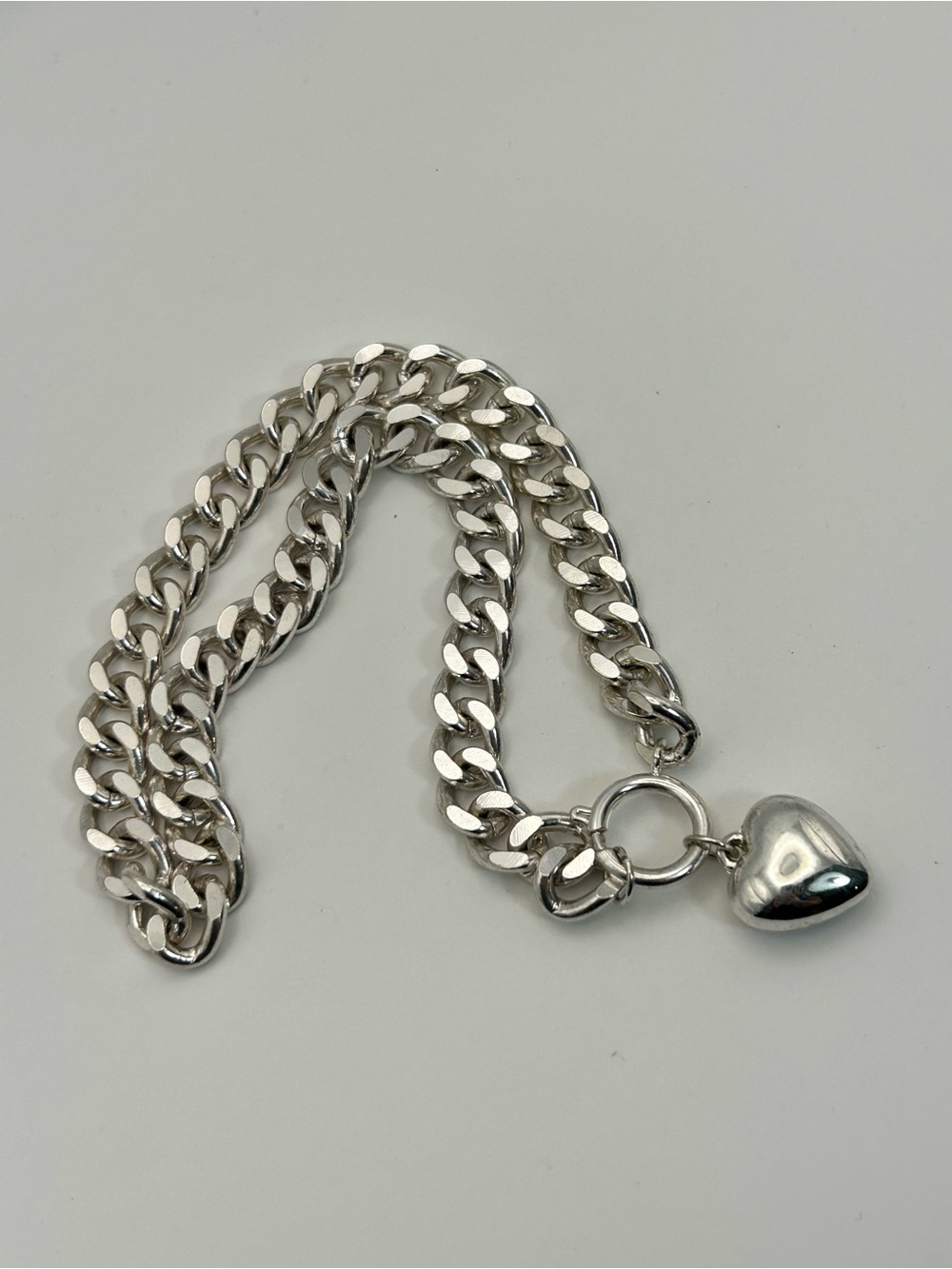 Puffy Heart Charm Curb Chain Necklace Chunky 16" Unsigned Silver-tone - Picture 6 of 12